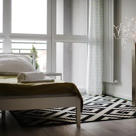 Livin Santocka * Estetino