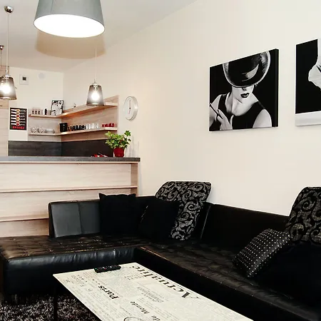 Apartamento Livin Santocka Estetino